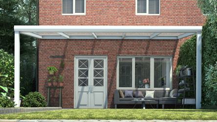 Moderne terrasoverkapping in mat wit van 5,06 x 2,5 meter met heldere polycarbonaat - Tuinmaximaal