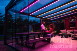 Lichtscene Gumax® Lighting System met glazen schuifwanden